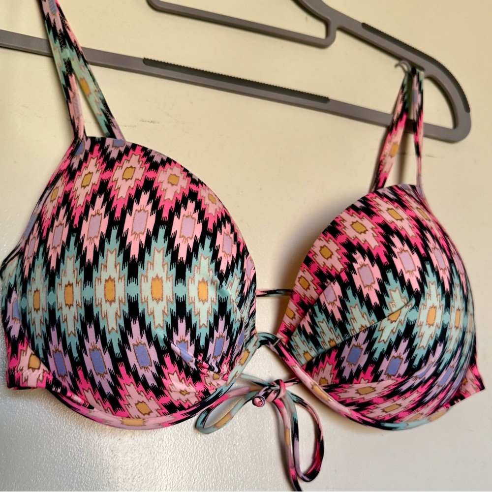 Victoria's Secret The Fabulous Push-Up Pastel Foil Metallic Ikat Bikini Top 36DD